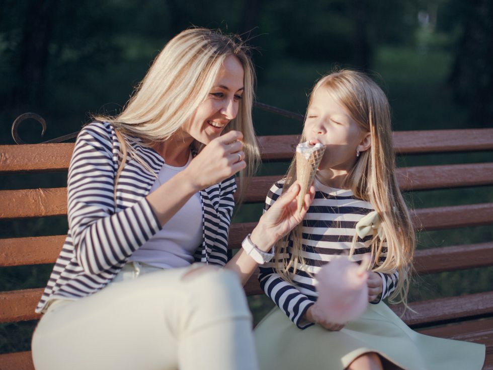 Искате детето ви да бъде уверено и емоционално стабилно? Започнете с тези 9 въпроса!