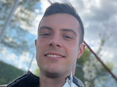 Смях в залата: Филип Буков развесели всички с това видео от плажа