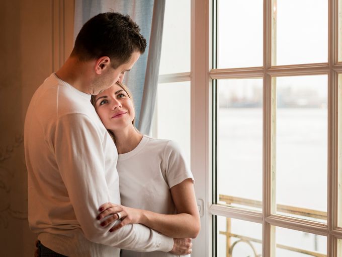 Той не е студен, защото не знае как да обича