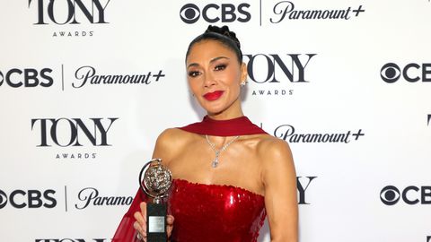 След като покори световните класации с момичешката група Pussycat Dolls