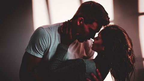 Времето се топи като сладолед на слънце а сърцата започват