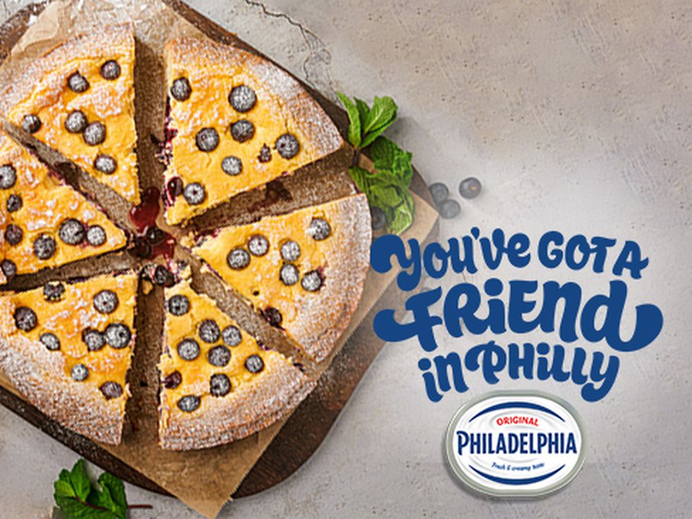 Чийзкейк с Philadelphia, маково семе и боровинки