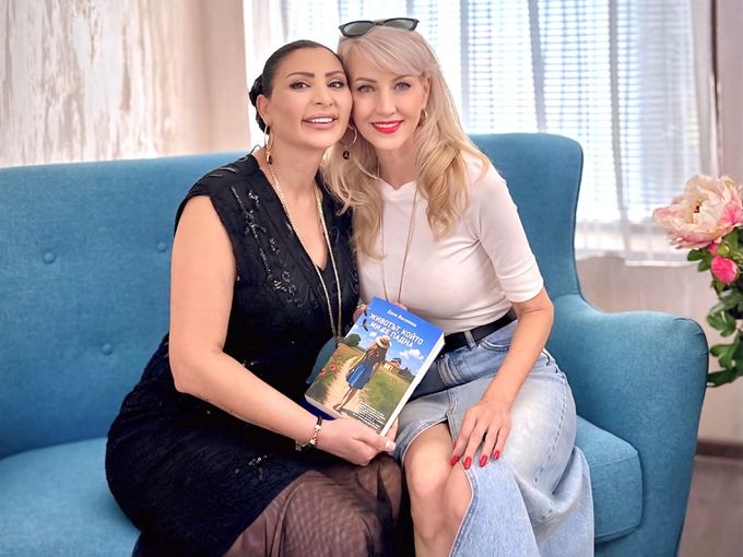 Дони Василева ще пише книга за Софи Маринова – подарък за нейния 50-годишен юбилей!