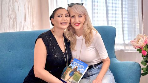 Само дни след премиерата на автобиографичния си роман Животът който