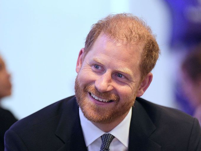 Принц Хари се оплака от отношението на таблоидите към Меган