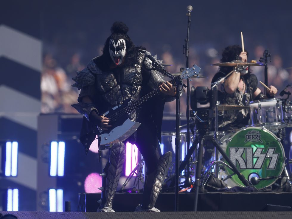 Джийн Симънс от легендарната група Kiss е в болница: Загуби съзнание зад волана