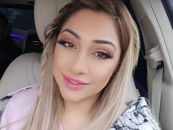 Роксана взриви столицата – вижте как отпразнува 40-тия си рожден ден