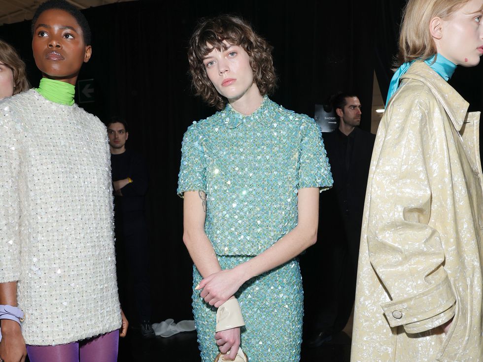 Плетените изделия с пайети - ключът към озаряването на студения сезон