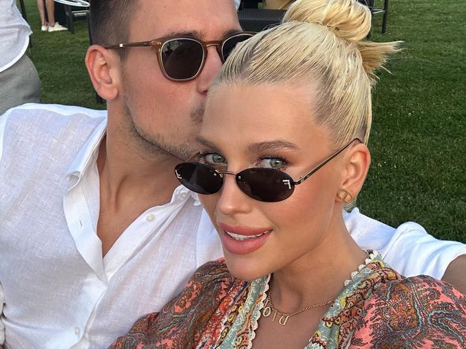 Снахата на Новак Джокович показа как живеят в Дубай