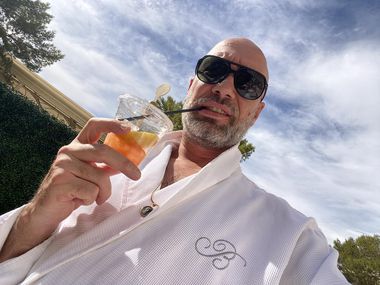 Размяна на остри реплики между Захари Бахаров и пианиста на Лили Иванова