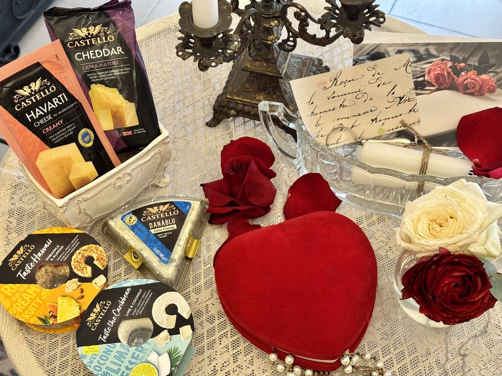 Вечер на свещи, писма и споделени хапки