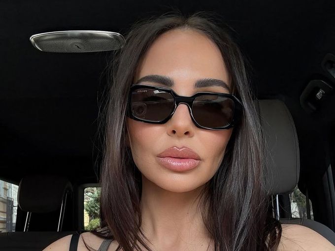 Копие на мама: Ни Ло пусна морски снимки на малката Борислава