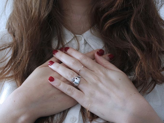 Знаете ли, че: Само с начина, по който си кръстосвате ръцете, издавате скритите черти на характера си