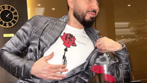 Мартин Елвиса не остана сам на рождения си ден Напротив