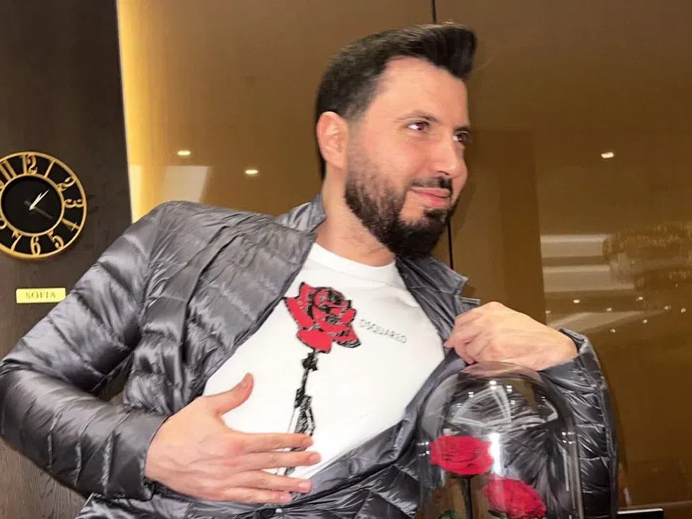 Бивша, настояща и една ергенка около Елвиса: как мега купонът за рождения му ден събра всички на едно място