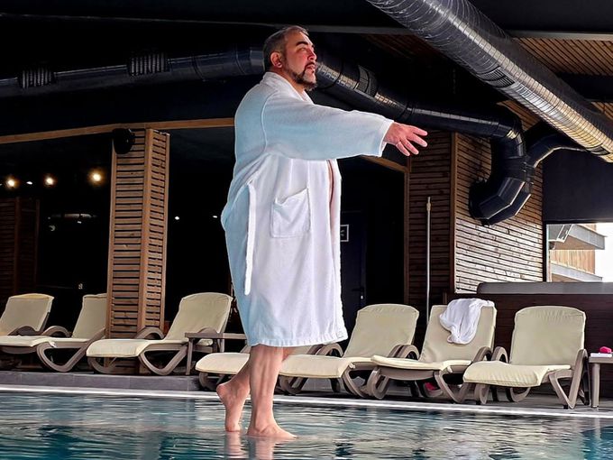 Неприятен инцидент в Мадрид: Обраха приятелката на рапъра Устата