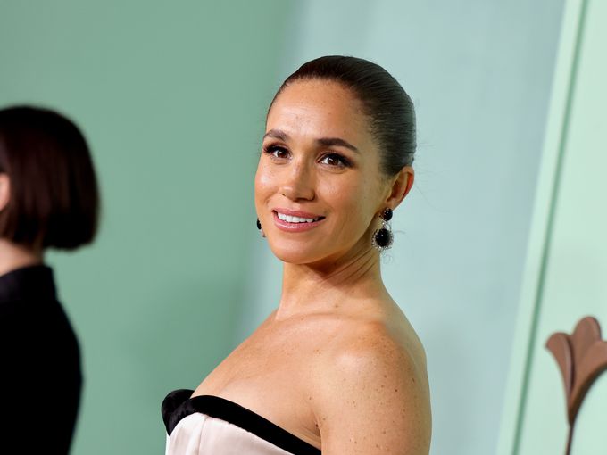 „Меган е в пълен срив“: източник твърди, че обвинява принц Хари за проблемите си