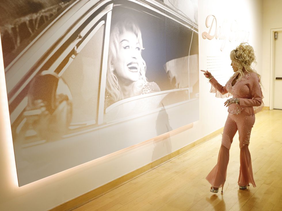 Няма да я познаете: Вижте Доли Партън преди пластичните операции