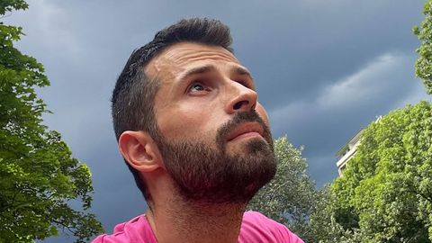 Писателят и панелист в предаването На кафе Георги Блажев сподели