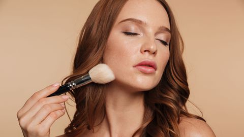 Гримът се завръща с пълна сила Почти всяко модно ревю