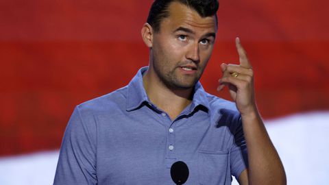 Твърди се че 22 годишният Тайлър Робинсън заподозрян в стрелбата по