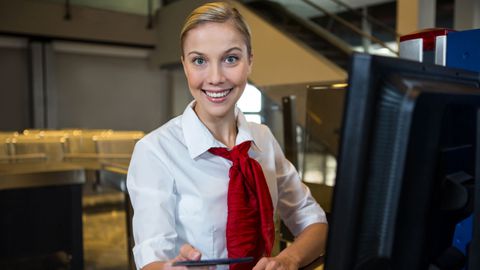 Условията на труд за стюардесите далеч не са лесни –