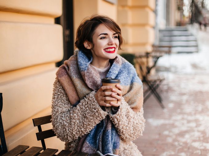 Хороскоп за 12 декември: Вълнуващи моменти и нови контакти за Девите. Стрелци, бъдете отворени за промени