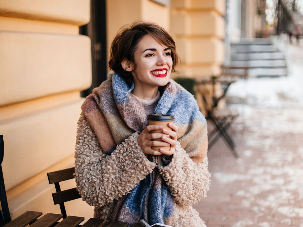 Хороскоп за 12 декември: Вълнуващи моменти и нови контакти за Девите, Стрелци, бъдете отворени за промени