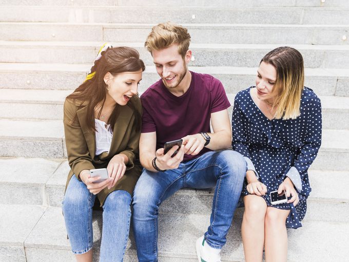 "Липсва ни смелостта на родителите ни": Какво отличава милениалите от другите поколения