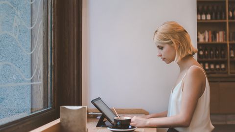 Историята на великите открития и произведения на изкуството поставя под