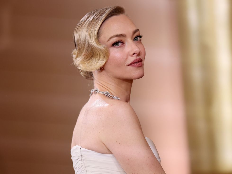 Детинско поведение или искреност: Гримасата, която издаде разочарованието на Аманда Сайфред на „Златен глобус“ 2026