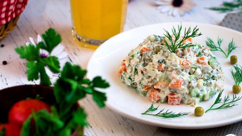 Повечето хора са убедени че руската салата е чисто руски