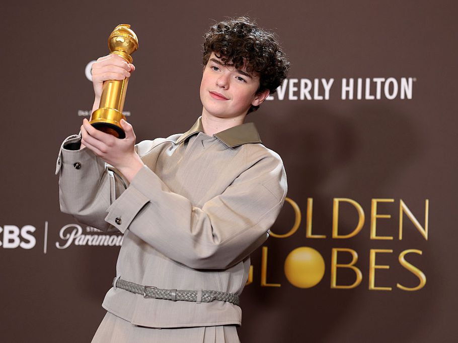 16-годишният Оуен Купър от Adolscence влезе в историята на „Златен глобус“