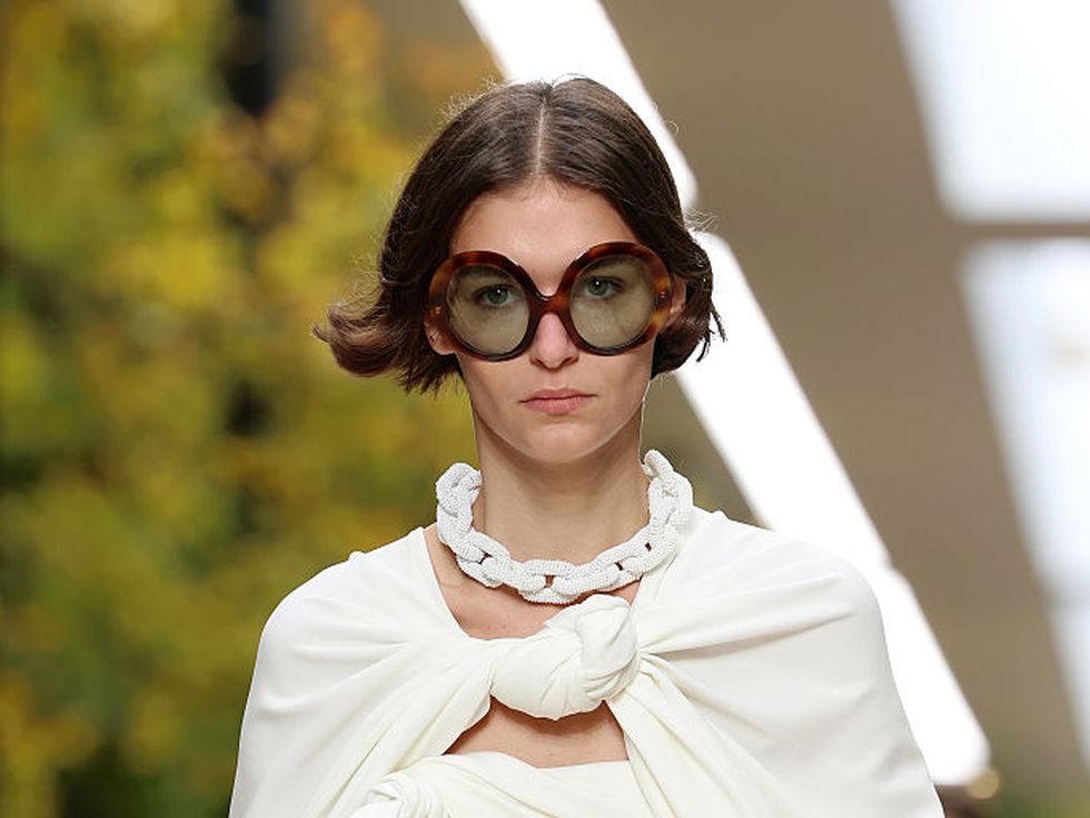 Мода пролет-лято 2026: Кои са 6-те нови (и възродени) тенденции според модните ревюта