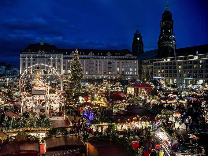 Най-старият коледен базар в Европа: Провежда се от почти 600 години и е истинска приказка