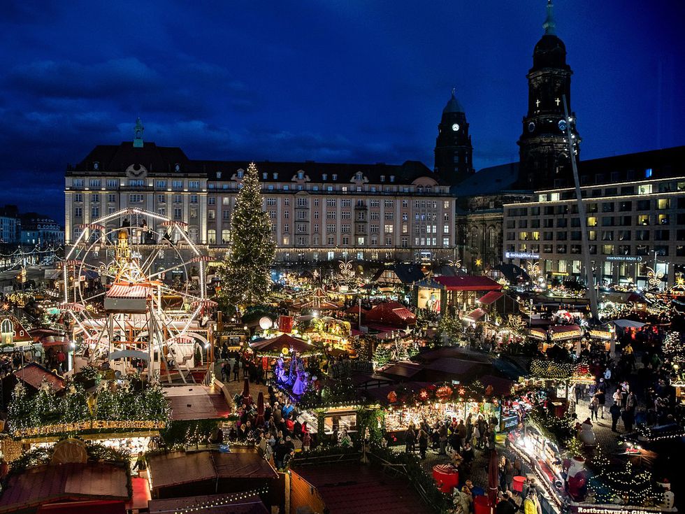 Най-старият коледен базар в Европа: Провежда се от почти 600 години и е истинска приказка