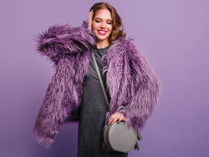 Кожените жилетки с косъм отново са на мода