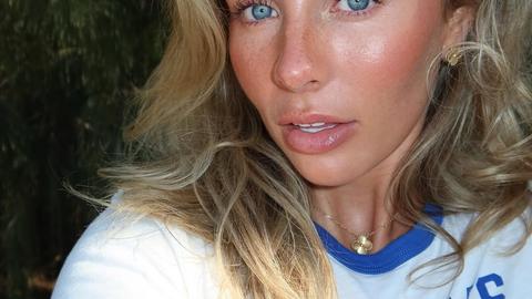 Бони Блу противоречива звезда от платформата OnlyFans е обвинена в