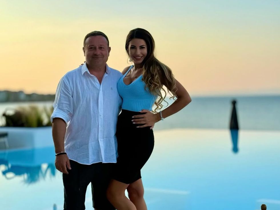 Рачков на маникюр? Годеницата му го показа в необичайна светлина (Снимка)