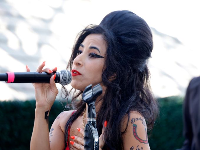 Семейна трагедия: Сара Аспин, любовната съперница на Ейми Уайнхаус, е намерена мъртва