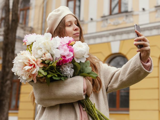 Хороскоп за 18 февруари: Раци, днес ще се чувствате в свои води. Везни, обърнете внимание на вътрешния баланс