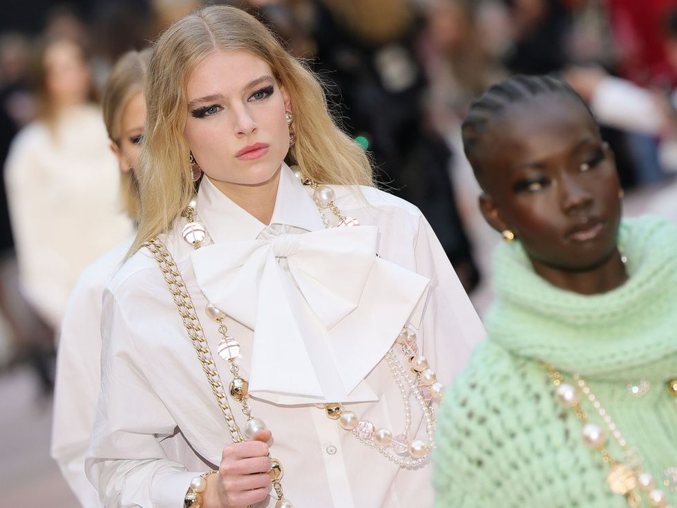Романтична натура: Колекция Chanel есен-зима 2025/26