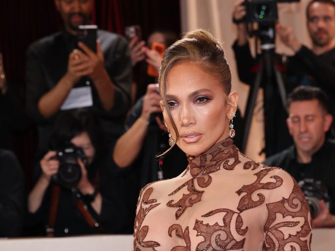 След 4 брака: Дженифър Лопес си направи „идеален“ AI любовник