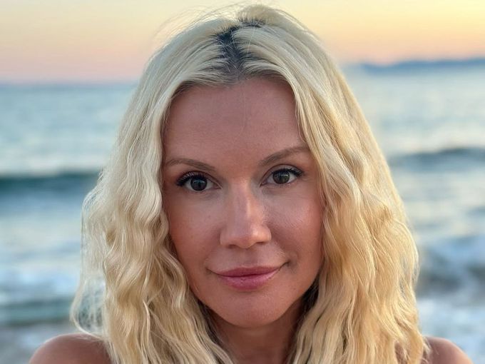 "Аз пораснах, веждите - не": Мария Игнатова с признание за 90-те години (Видео)