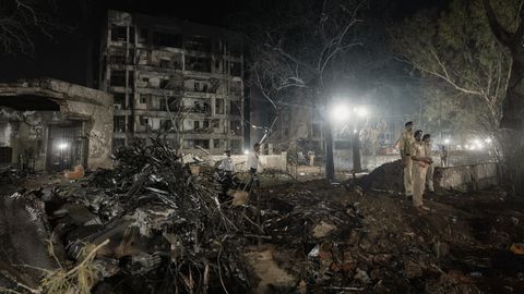 Самолетът насочен към летище Гетуик в Лондон вчера се превърна