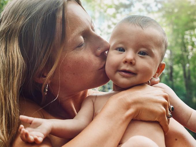 30 години babylove: всичко, от което се нуждае вашето бебе, на едно място