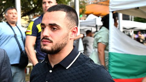 Червен бряг ликува след победата на Карлос Насар, който за