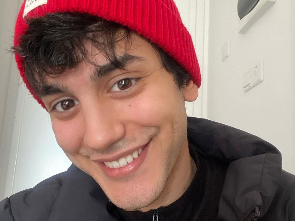 Млад турски актьор е в кома, приятелите му не губят надежда