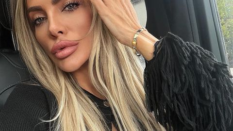 Златка Райкова която освен модел е и много щастлива и