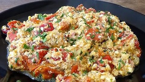 Миш маш е традиционно българско ястие което се приготвя основно през